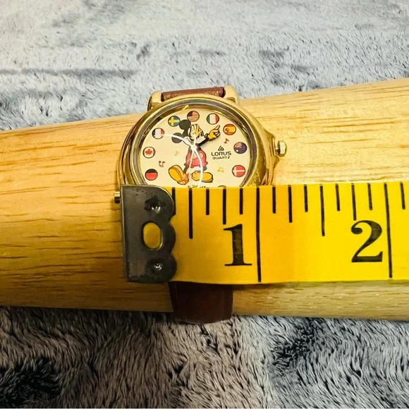Vintage Disney Lorus Quartz Musical Mickey Mouse World Flags Watch - Picture 4 of 11